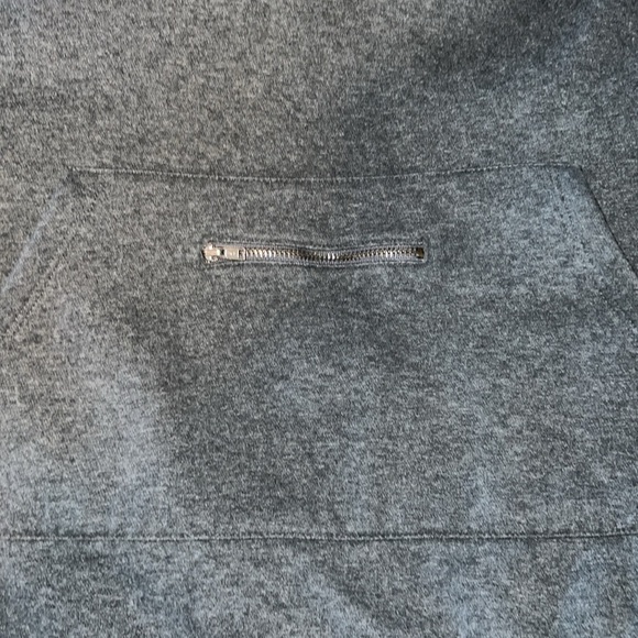 Fabletics Turtleneck Long Sleeve Thumb Hole Front Pocket
Pullover Q2 - Picture 5 of 7